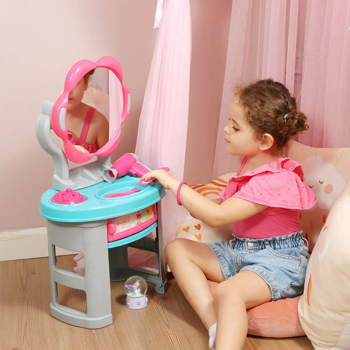 🎀 Endless Make-Believe Moments – 18-Piece Beauty Kit That Lets Kids Create Their Own Magical World!