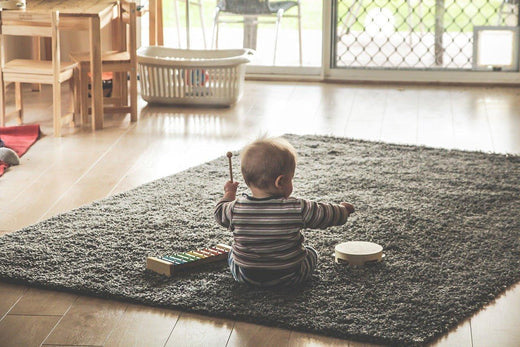 Sensory toys for newborns with high-contrast and supervised play