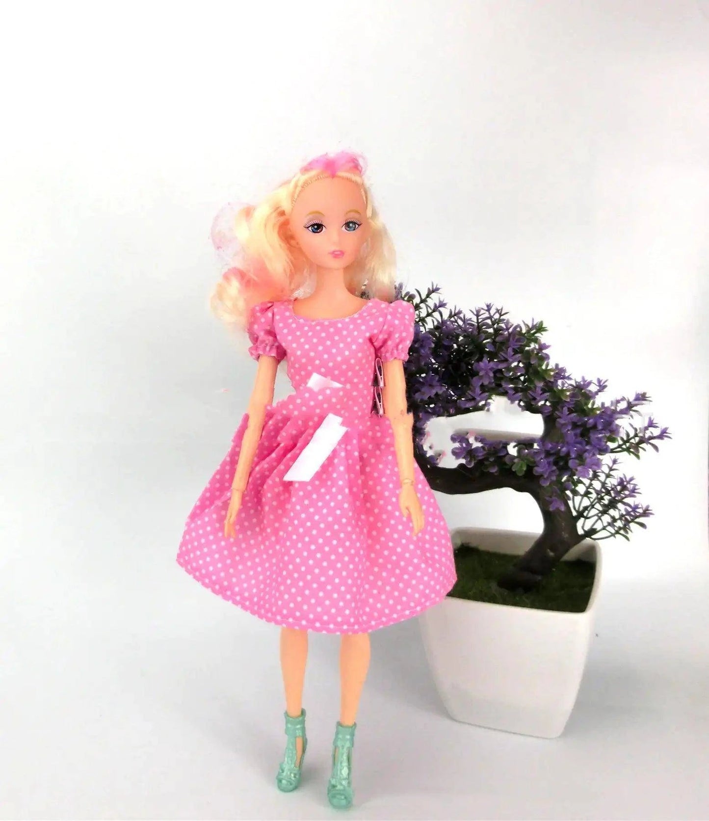✨ Unleash Your Child's Inner Designer with the Ultimate Dress Up Doll! 👗 - Home Kartz