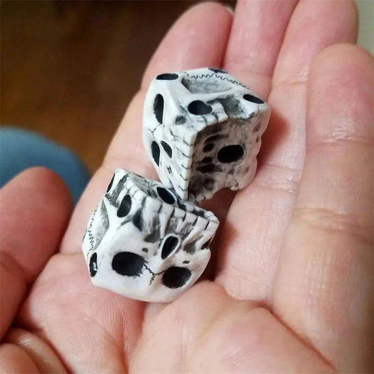 Unleash the Thrill: 1Pcs 6-Sided Skull Dice for Ultimate Game Night Excitement - Home Kartz
