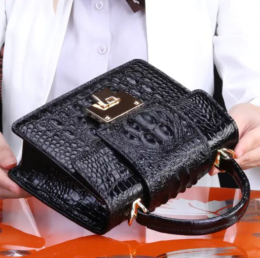 Make a Bold Impression: Discover the Striking Allure of Our Crocodile Pattern Shoulder Bag