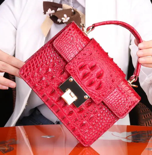 Make a Bold Impression: Discover the Striking Allure of Our Crocodile Pattern Shoulder Bag
