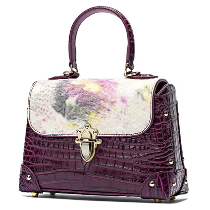 Statement Style, Spacious Design: The Ultimate Crocodile-Striped Cowhide Fashion Tote Bag