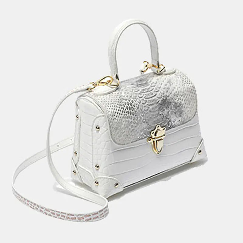 Statement Style, Spacious Design: The Ultimate Crocodile-Striped Cowhide Fashion Tote Bag